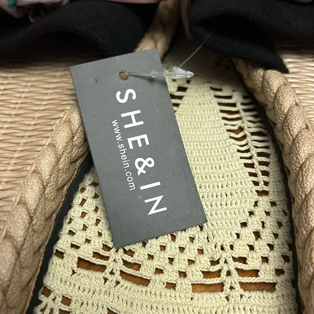 SHEIN Pink Strawberry‎ Bow Sandals